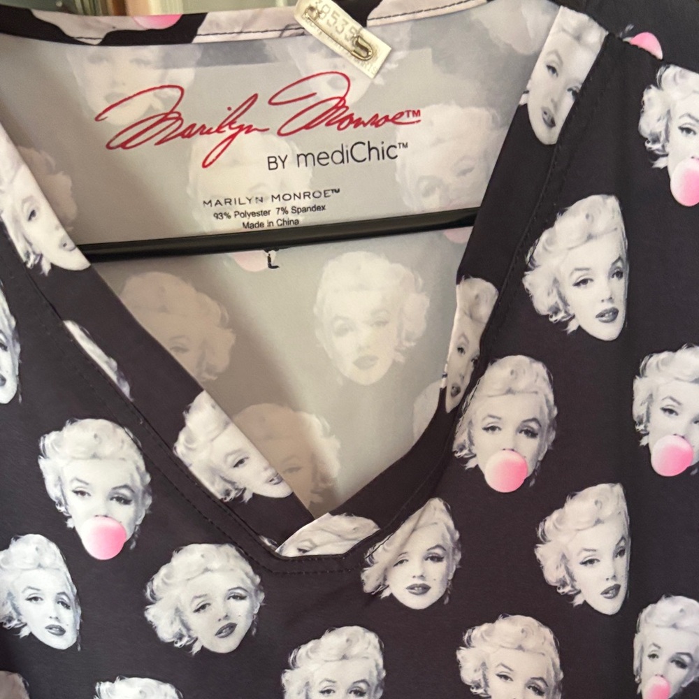 Stylish Graphic Print Top